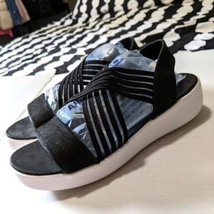 Sketchers Cali Yoga Foam